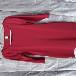 Short dress with 3/4 sleeves. size medium